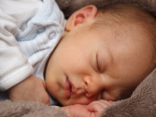 Trattamento osteopatico per neonati